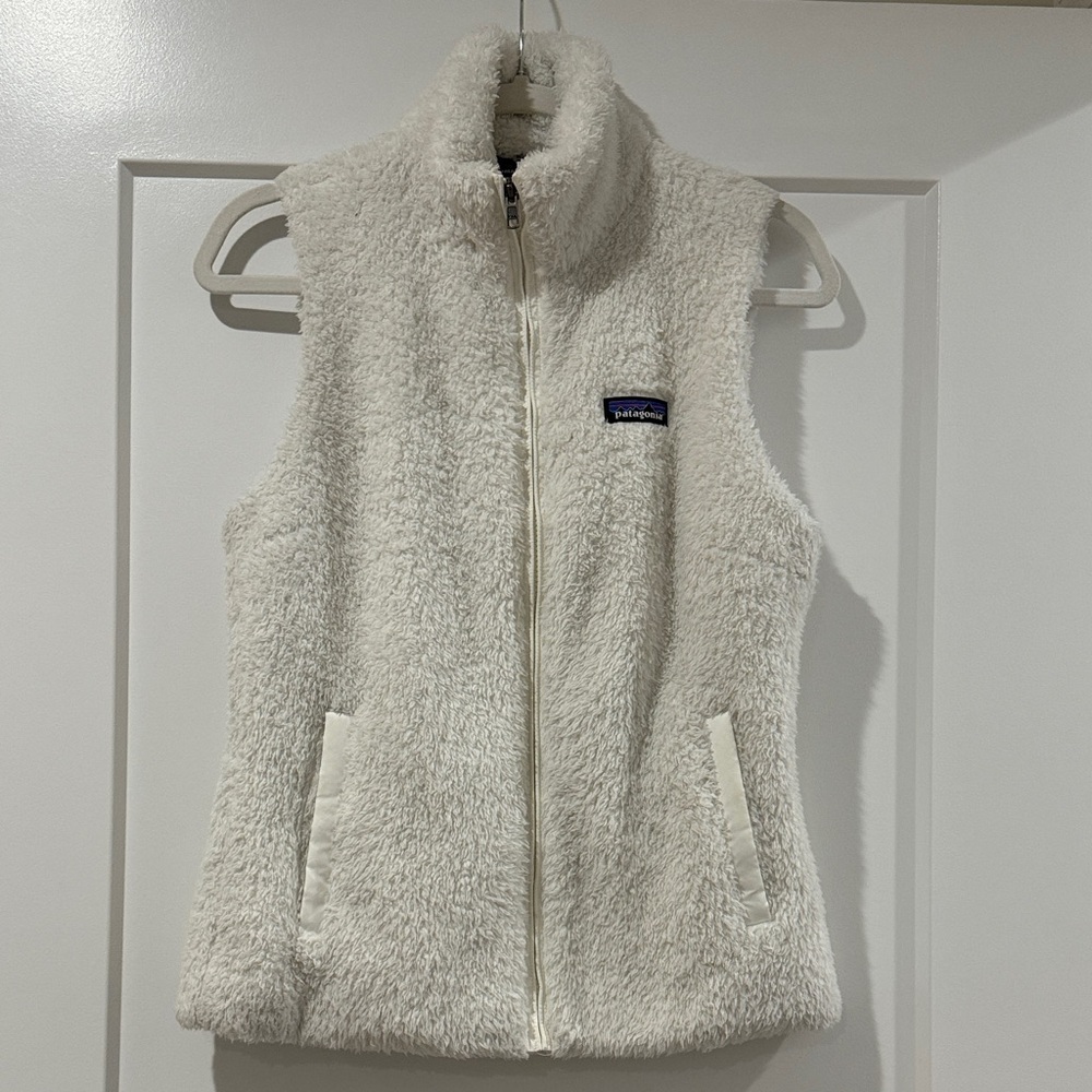 PATAGONIA WOMEN’S SHERPA WHITE VEST